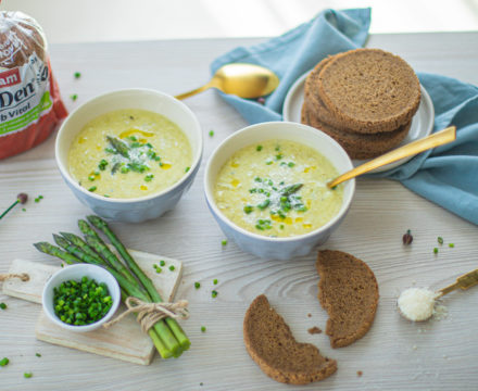 Chřestová polévka s chlebem Vital